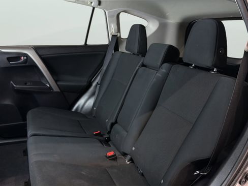 Used 2016 Toyota RAV4 LE image 33