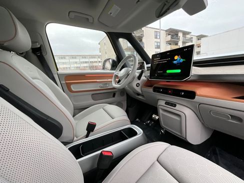 New 2025 Volkswagen ID. Buzz Pro S Plus image 20