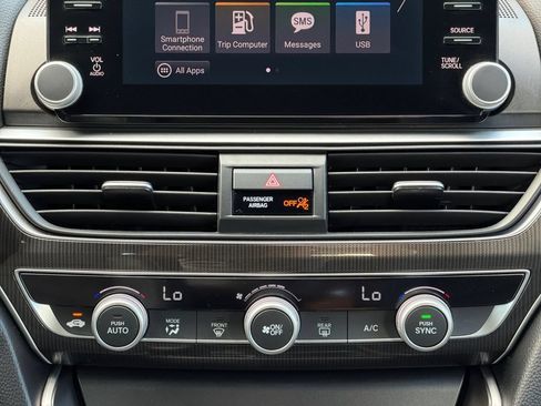 Used 2018 Honda Accord Sport image 27