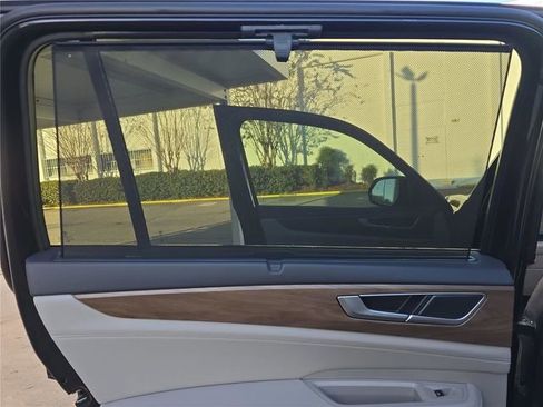 New 2026 Volkswagen Atlas SE image 9