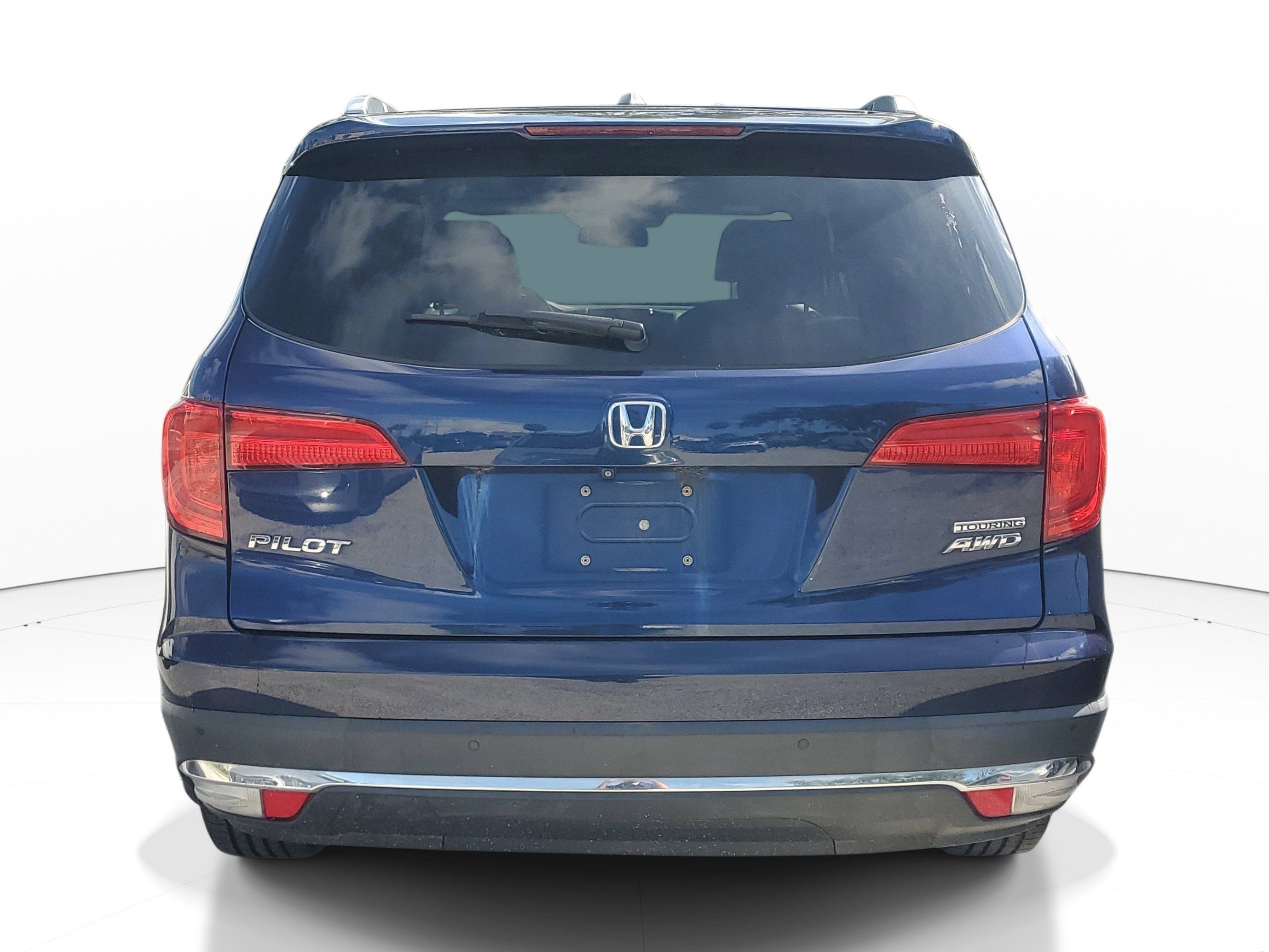 Used 2017 Honda Pilot Touring image 4