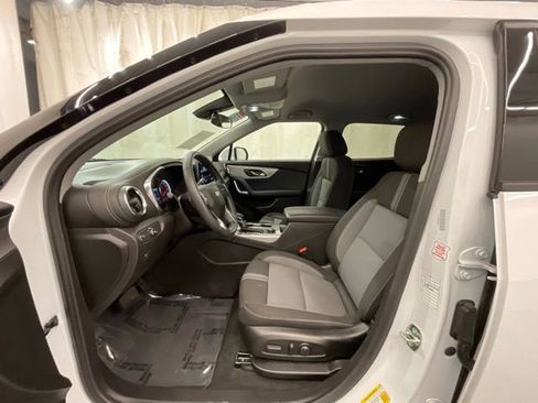 Used 2025 Chevrolet Blazer LT FWD image 10