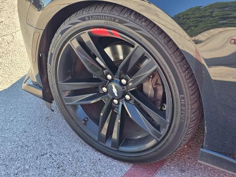Used 2018 Chevrolet Camaro SS w/ Redline Edition RWD image 8
