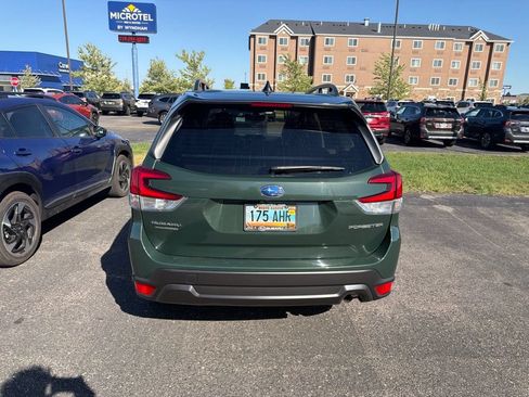 Used 2024 Subaru Forester Premium AWD/4WD image 7