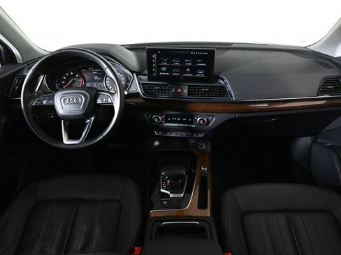 Certified 2022 Audi Q5 2.0T Premium w/ Convenience Package image 9