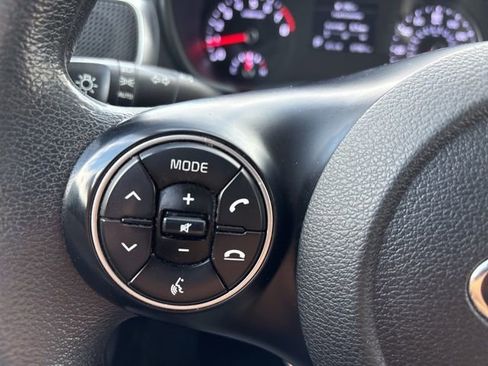 Used 2021 Kia Soul LX image 19
