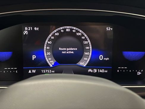 Used 2024 Volkswagen Tiguan SE AWD/4WD image 16