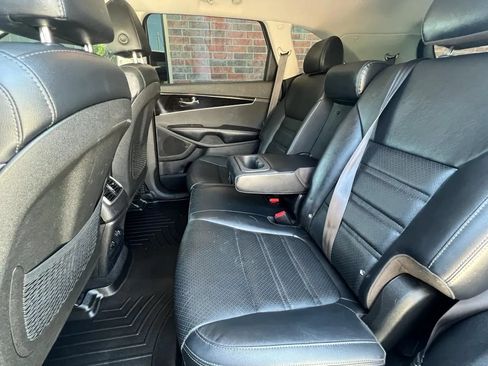 Used 2019 Kia Sorento EX FWD image 40