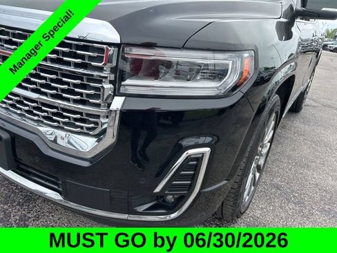 Used 2023 GMC Acadia Denali w/ Denali Ultimate Package AWD/4WD image 9