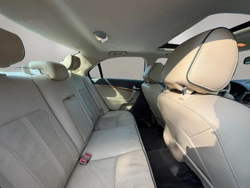 Used 2012 Lincoln MKZ FWD image 27