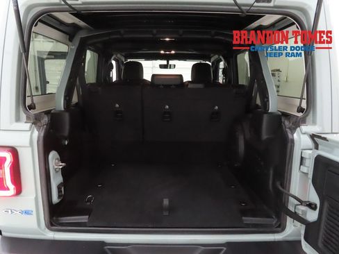 Used 2023 Jeep Wrangler Unlimited Sahara w/ Cold Weather Group AWD/4WD image 22