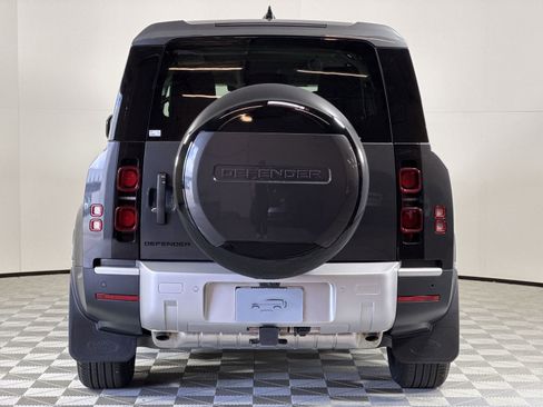 New 2025 Land Rover Defender 130 S image 4
