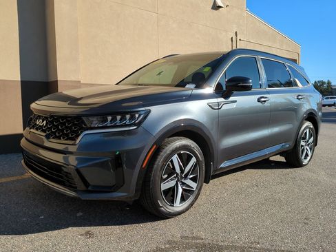 Used 2022 Kia Sorento S image 8
