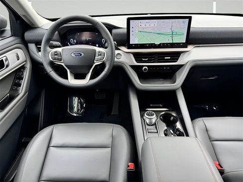 New 2025 Ford Explorer Active w/ Active Comfort Package image 5