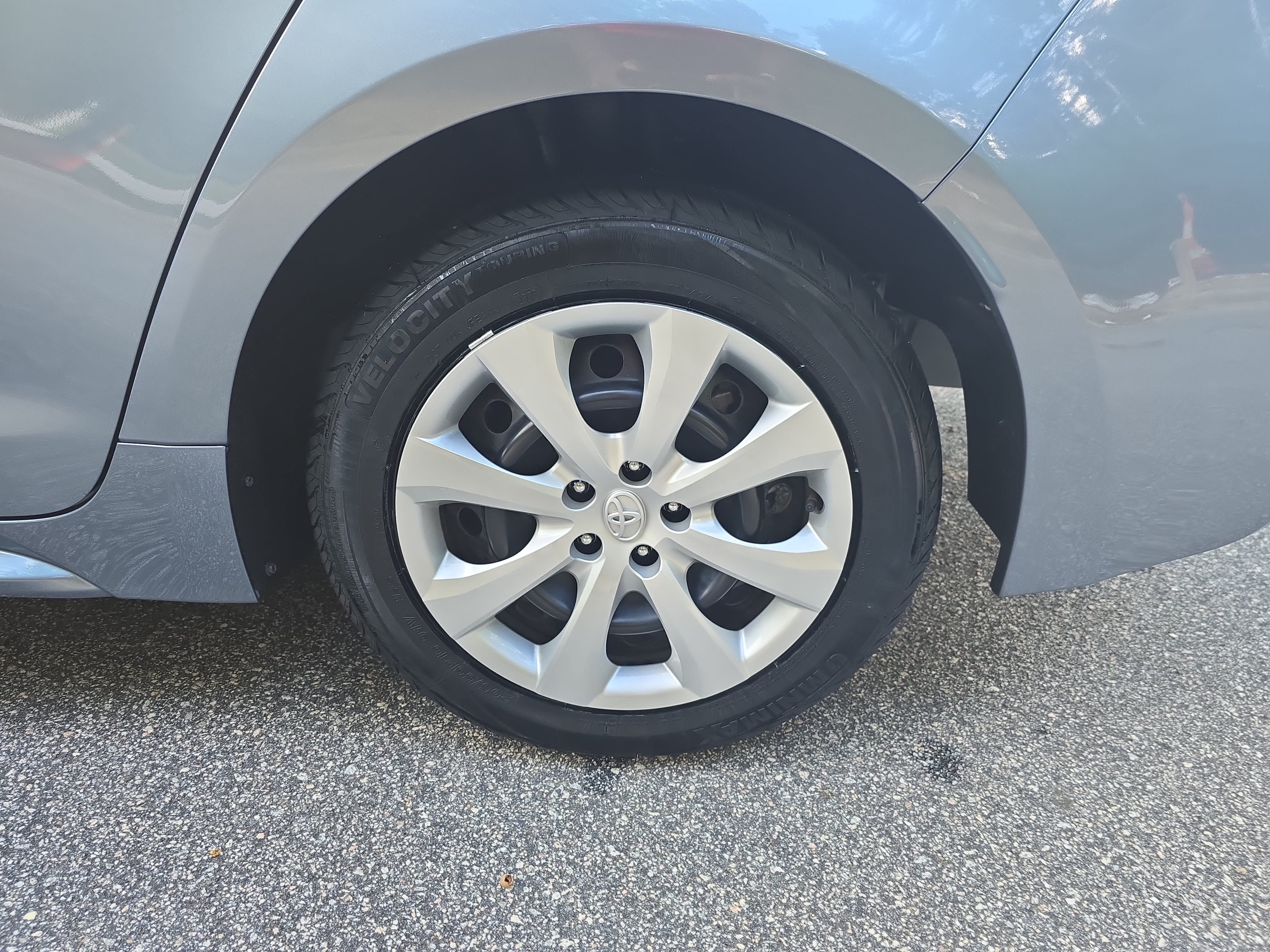 Used 2023 Toyota Corolla LE FWD image 30