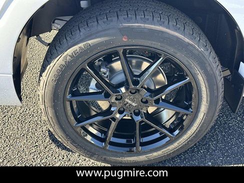 New 2025 Ford Maverick Lobo image 17