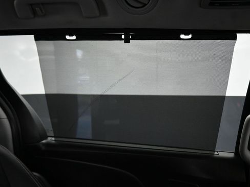 Used 2020 Toyota Sienna SE Premium image 47