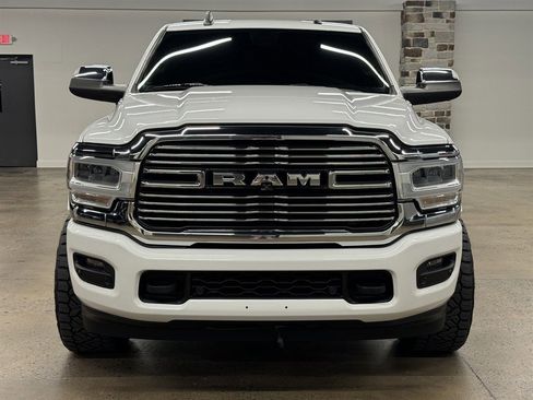 Used 2019 RAM 2500 Laramie AWD/4WD image 2