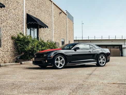 Used 2010 Chevrolet Camaro SS w/ LPO, Ground Effects Package RWD image 55