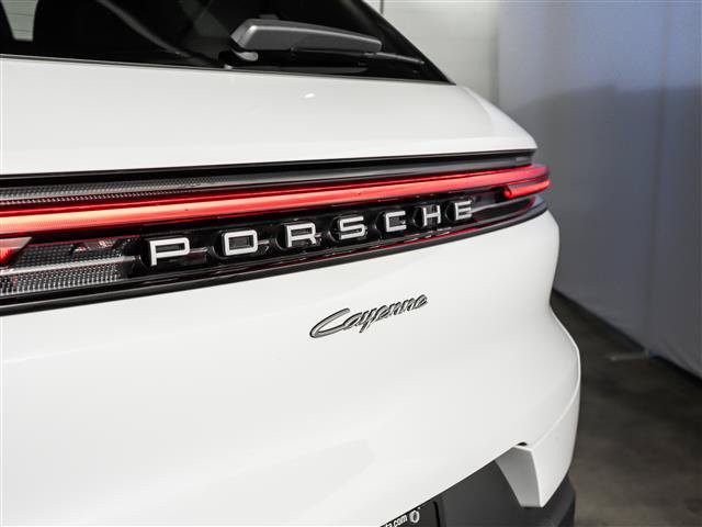 Certified 2026 Porsche Cayenne Coupe AWD/4WD image 31