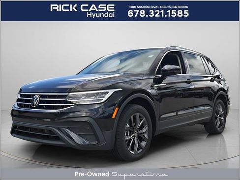 Used 2023 Volkswagen Tiguan SE FWD image 1