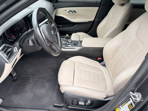 Used 2021 BMW 330i Sedan w/ M Sport Package RWD image 17