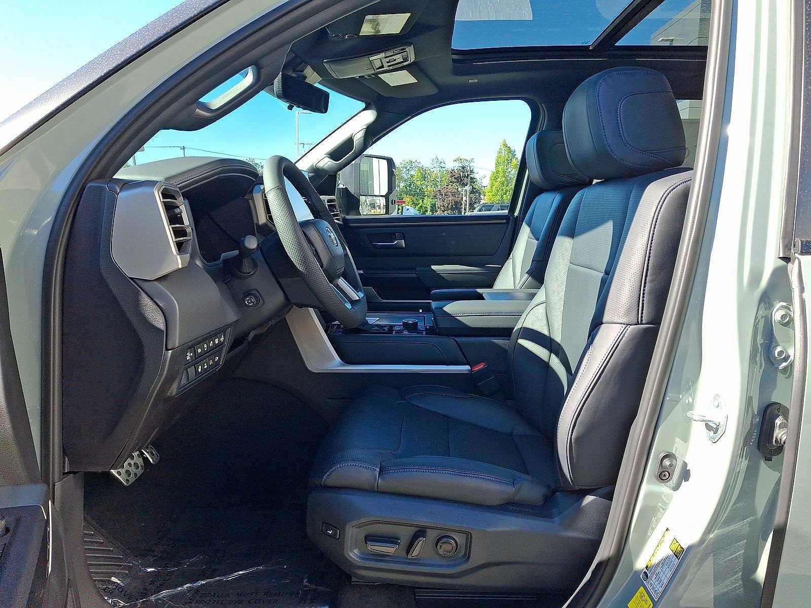 New 2026 Toyota Tundra Platinum w/ TRD Off-Road Package AWD/4WD image 14
