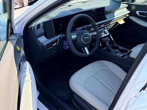 New 2026 Hyundai Sonata SE FWD image 9