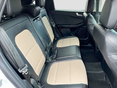 Used 2022 Ford Escape Titanium w/ Titanium Elite Package AWD/4WD image 29