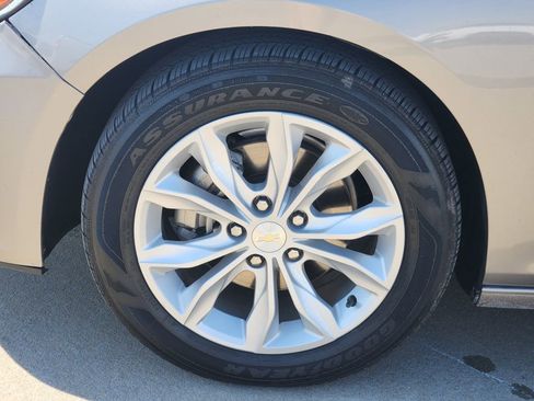 Used 2025 Chevrolet Malibu LT image 15