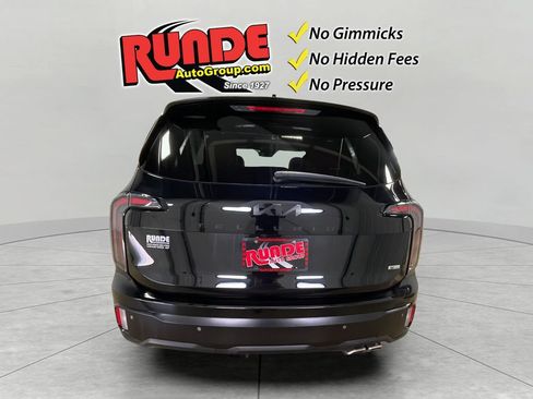 Used 2023 Kia Telluride SX X-Line AWD/4WD image 5