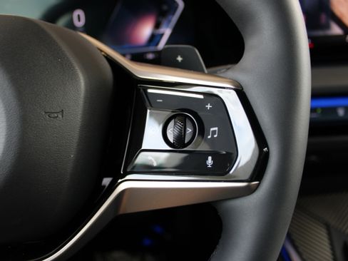 Used 2025 BMW X3 xDrive30i w/ Premium Package image 23