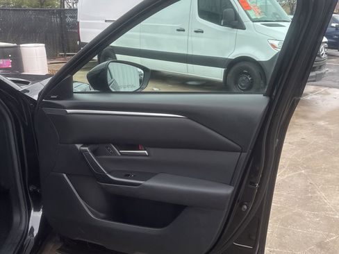 Certified 2025 MAZDA CX-50 AWD 2.5 S w/ Premium Package image 20