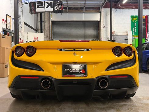 Used 2021 Ferrari F8 Tributo RWD image 9