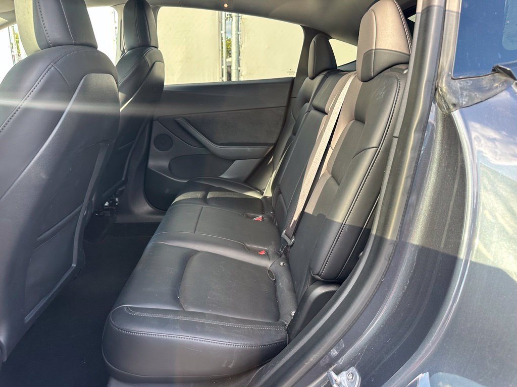 Used 2021 Tesla Model Y Long Range AWD/4WD image 8