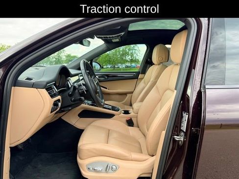 Used 2024 Porsche Macan AWD/4WD image 8