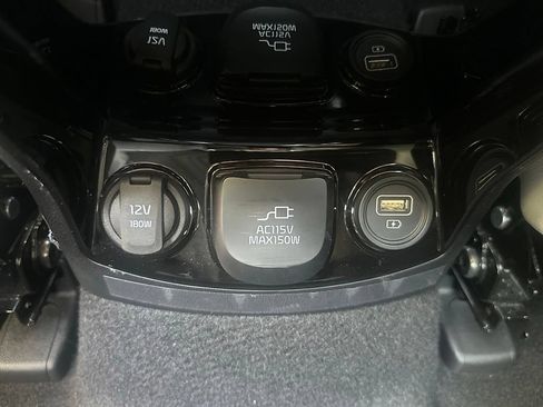 Used 2025 Kia Sorento SX Prestige AWD/4WD image 7