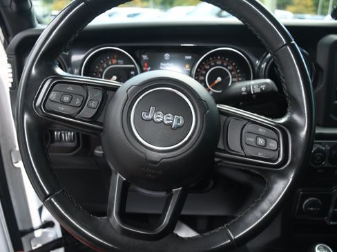 Used 2022 Jeep Gladiator Sport AWD/4WD image 10