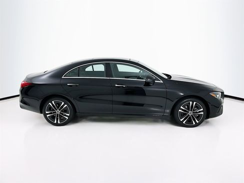 Used 2025 Mercedes-Benz CLA 250 image 9