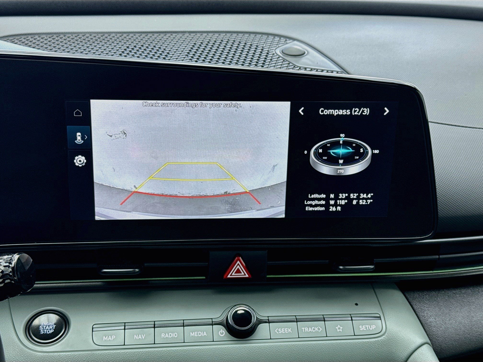 Used 2025 Hyundai Elantra Limited FWD image 10