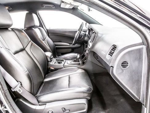 Used 2021 Dodge Charger SXT w/ Leather Interior Group RWD image 30