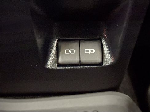 Certified 2024 Toyota 4Runner SR5 AWD/4WD image 34