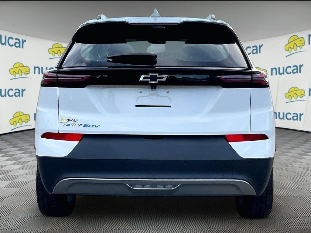 Used 2022 Chevrolet Bolt EUV LT w/ Driver Confidence Package FWD image 5