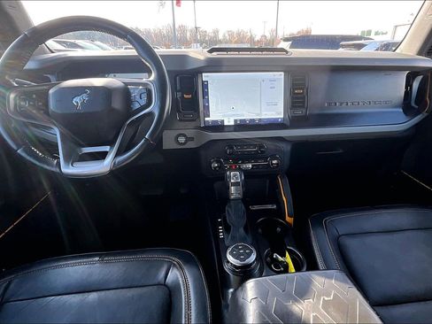 Used 2021 Ford Bronco Badlands image 16