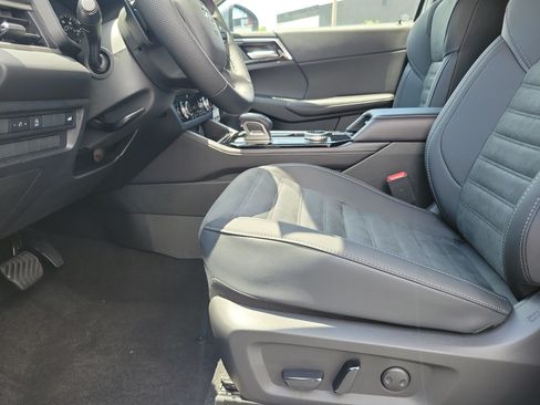New 2026 Mitsubishi Outlander SE FWD image 22