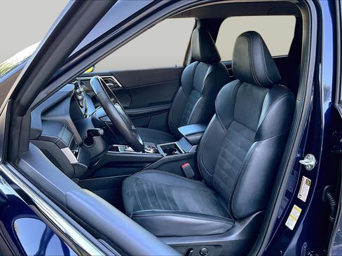 Used 2025 Mitsubishi Outlander SE AWD/4WD image 9