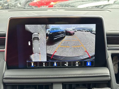 Used 2023 Chevrolet Suburban LT w/ LT Signature Plus Package AWD/4WD image 27