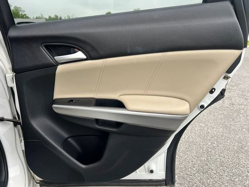 Used 2015 Honda Crosstour EX-L image 28