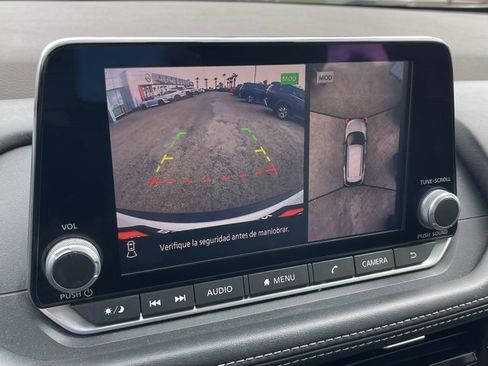 Certified 2021 Nissan Rogue SV image 11