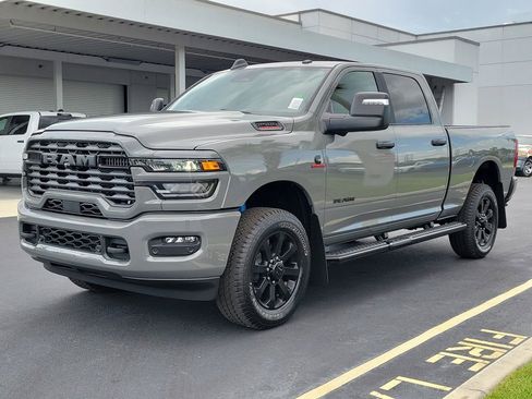 New 2026 RAM 2500 Big Horn AWD/4WD image 3